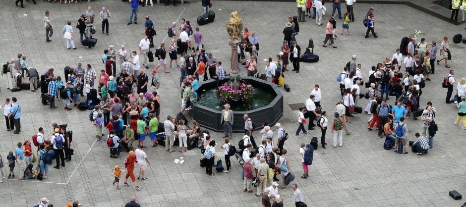 foule dans un espace public