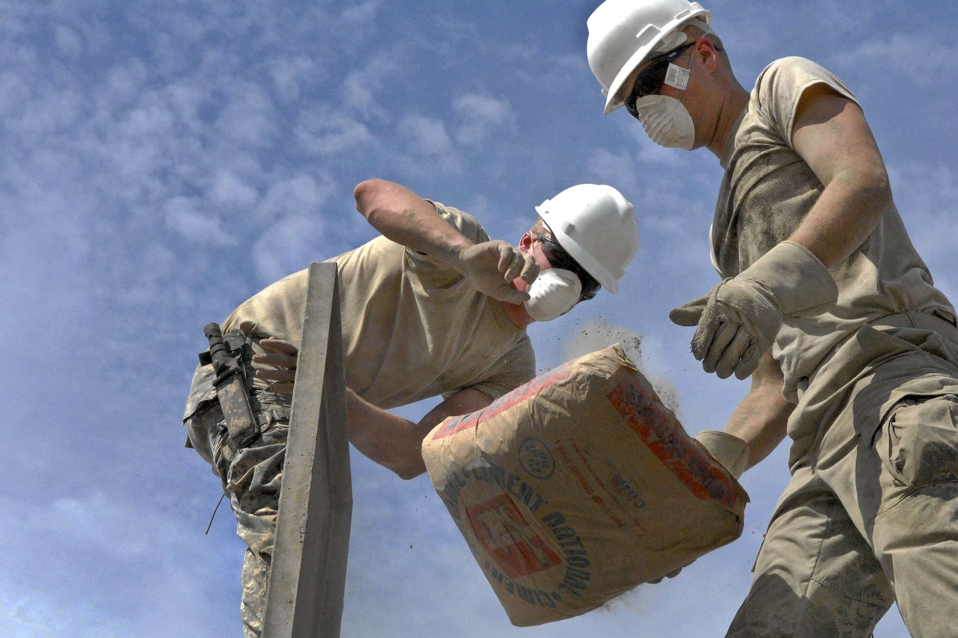 ouvriers sur un chantier